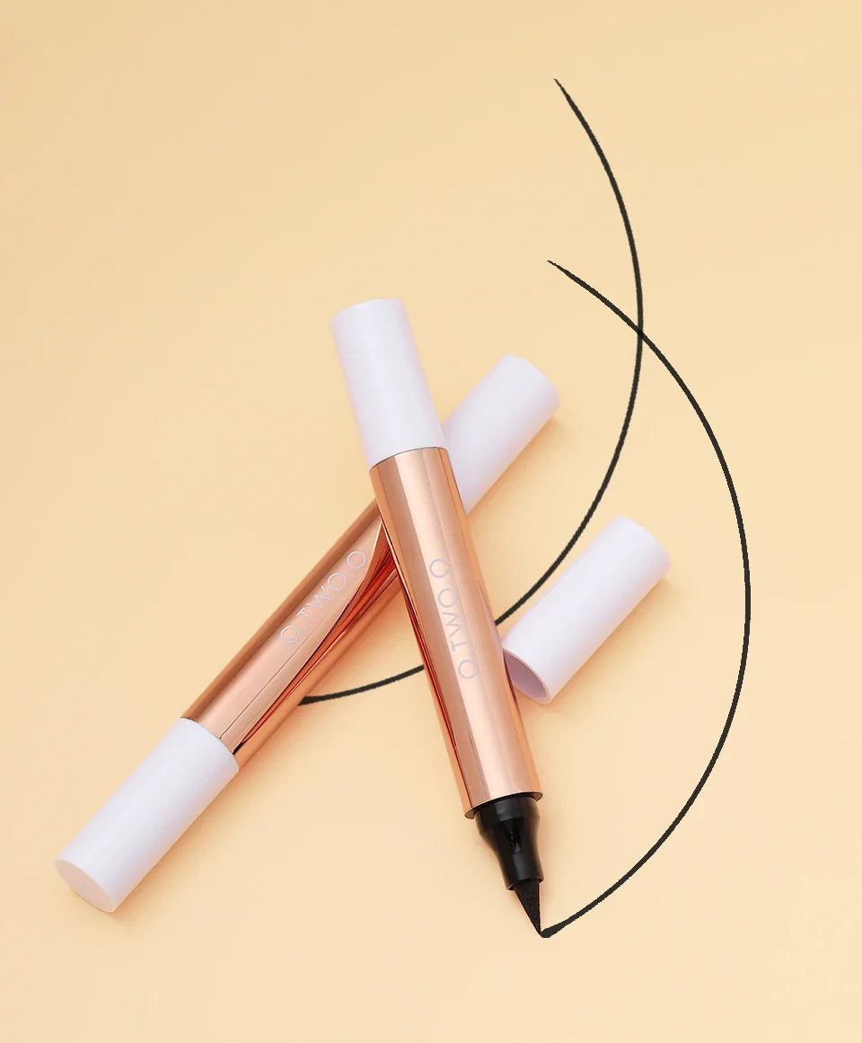 Eyeliner 2 in 1 [pen and stamp]